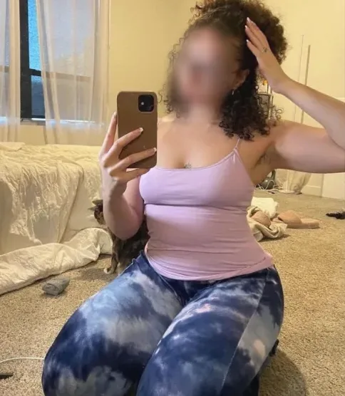 Alena, 32