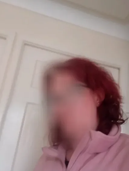 Emma, 33