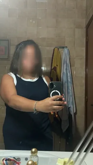 Melina, 22