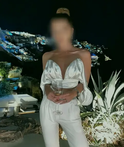 Mia, 31