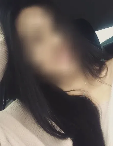 Nicole, 34