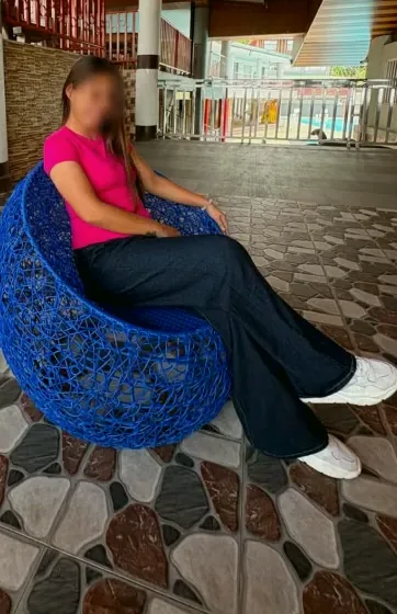 Sabrina, 36