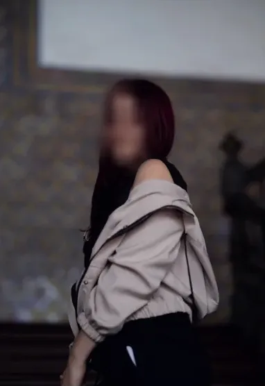 Sabrina, 26