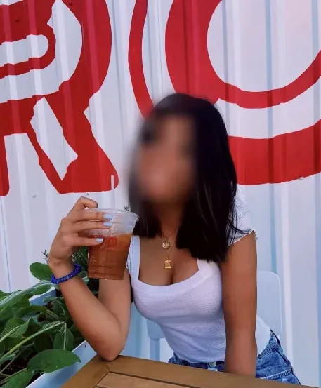 Svenja, 19